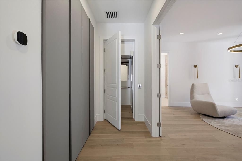 En Venta: $5,999,000 (5 camas, 4 baños, 5511 Pies cuadrados)