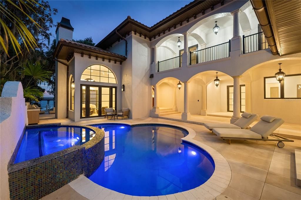 En Venta: $5,999,000 (5 camas, 4 baños, 5511 Pies cuadrados)