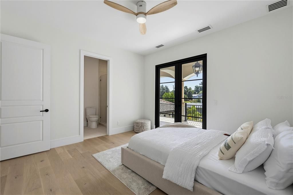 En Venta: $5,999,000 (5 camas, 4 baños, 5511 Pies cuadrados)