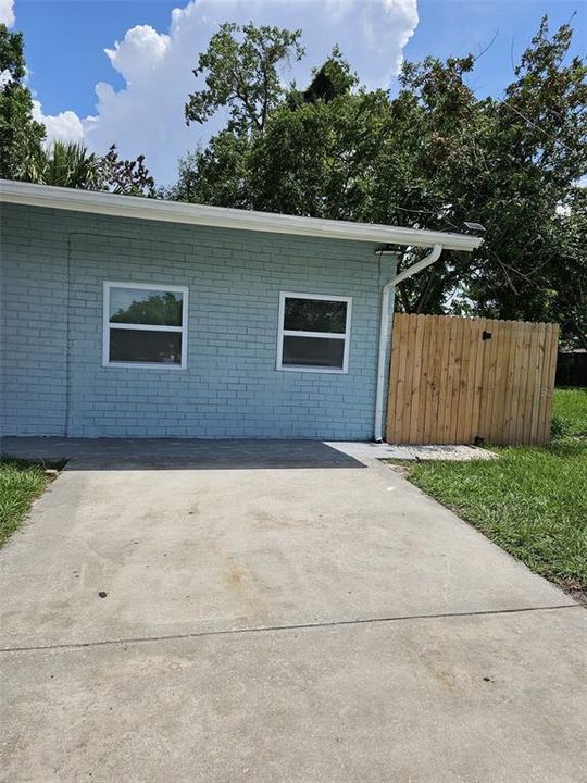 For Rent: $1,150 (1 beds, 1 baths, 1463 Square Feet)