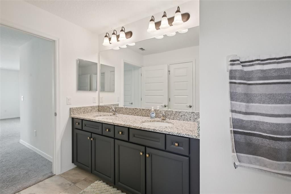 Active With Contract: $1,095,000 (6 beds, 5 baths, 5506 Square Feet)