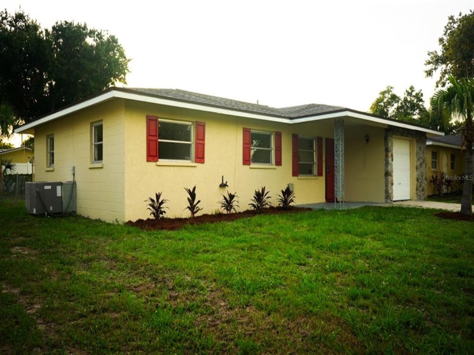 En Venta: $300,000 (3 camas, 2 baños, 1099 Pies cuadrados)