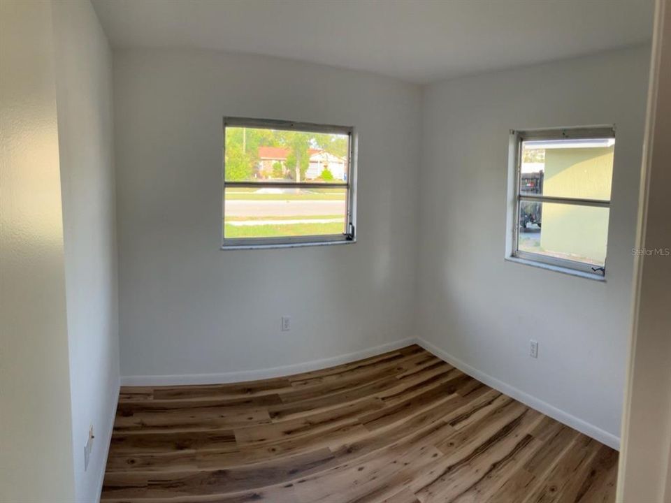 En Venta: $300,000 (3 camas, 2 baños, 1099 Pies cuadrados)