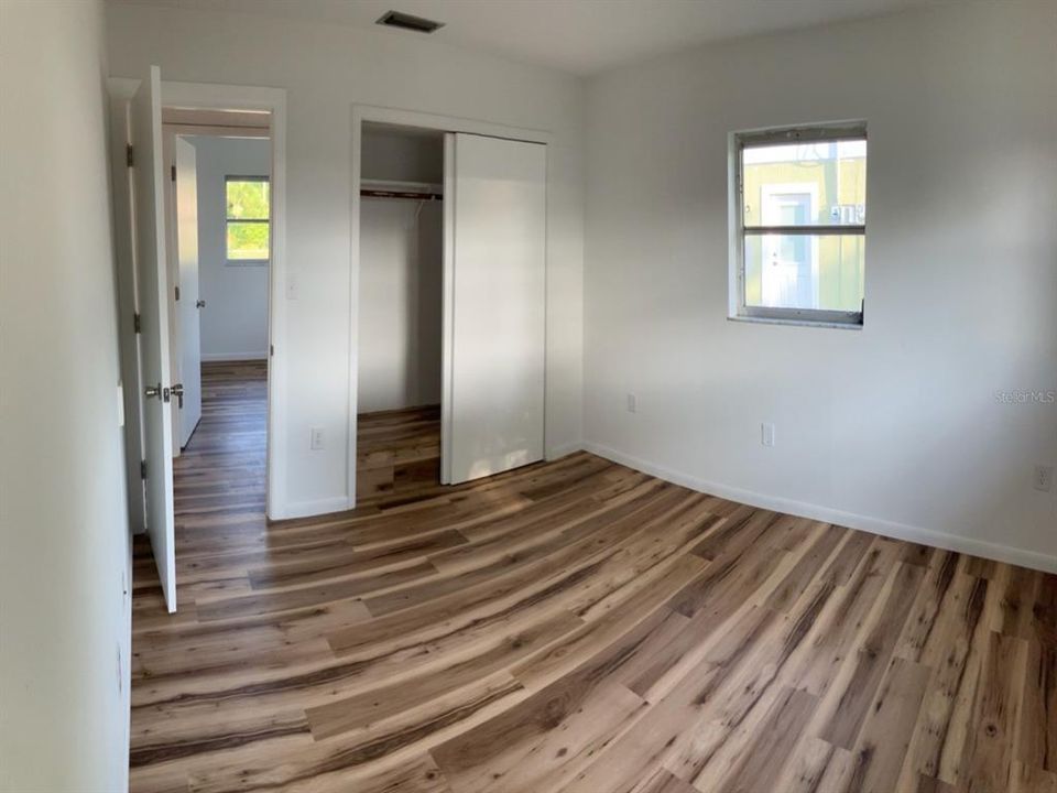 En Venta: $300,000 (3 camas, 2 baños, 1099 Pies cuadrados)