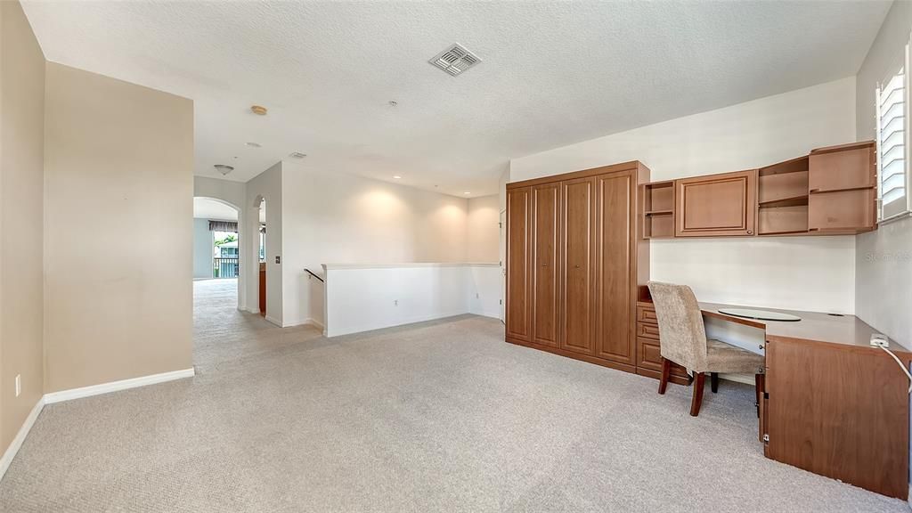 На продажу: $329,900 (2 спален, 2 ванн, 1920 Квадратных фут)