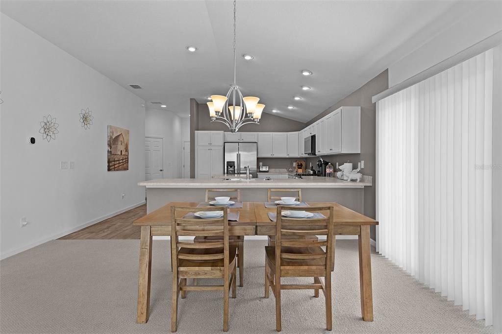 For Sale: $309,000 (2 beds, 2 baths, 1295 Square Feet)