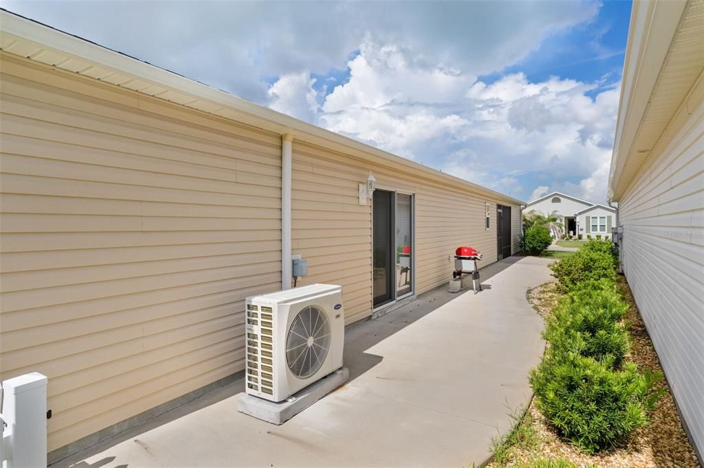 For Sale: $309,000 (2 beds, 2 baths, 1295 Square Feet)