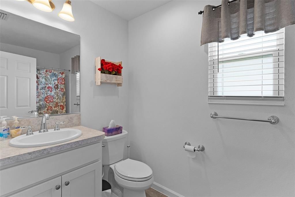 For Sale: $309,000 (2 beds, 2 baths, 1295 Square Feet)