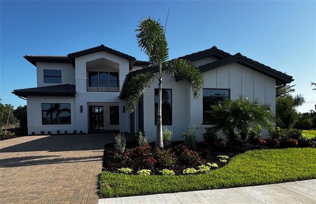 Vendido Recientemente: $1,951,420 (4 camas, 3 baños, 3033 Pies cuadrados)