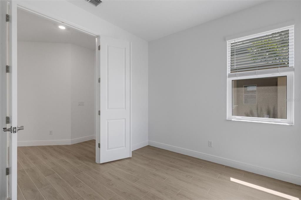 На продажу: $388,999 (2 спален, 2 ванн, 1452 Квадратных фут)