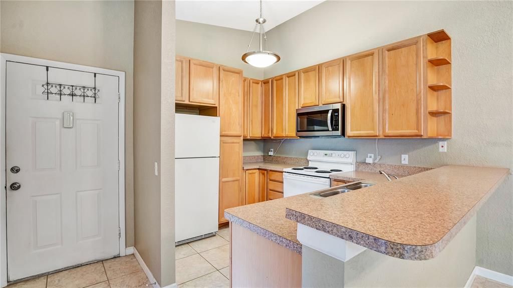 For Rent: $1,645 (2 beds, 2 baths, 846 Square Feet)