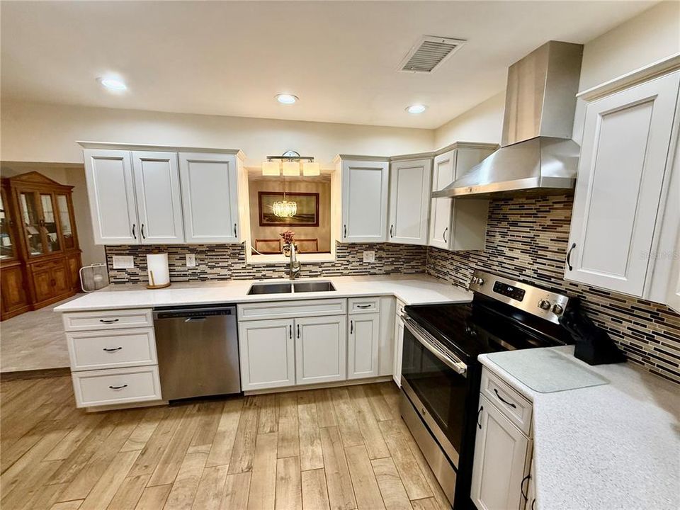 For Sale: $774,500 (4 beds, 4 baths, 2496 Square Feet)