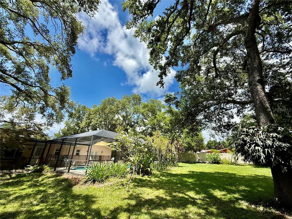 For Sale: $774,500 (4 beds, 4 baths, 2496 Square Feet)