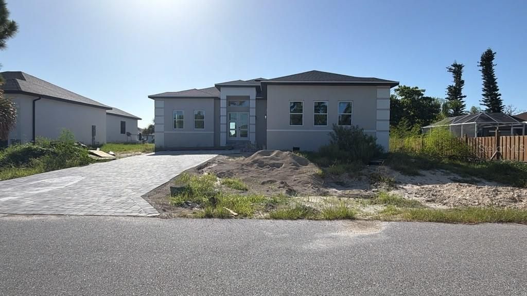 For Sale: $869,000 (4 beds, 3 baths, 2346 Square Feet)