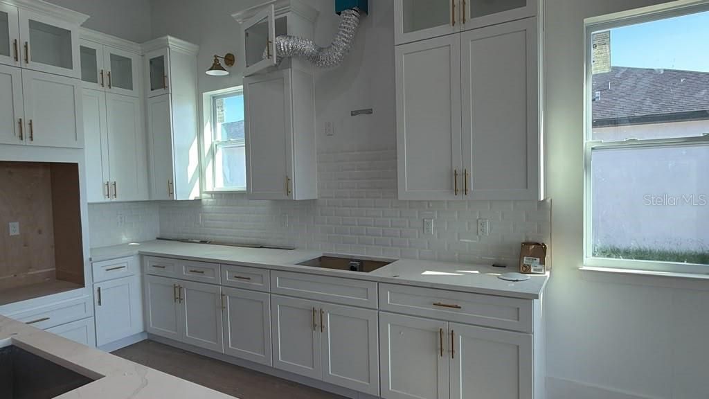 For Sale: $869,000 (4 beds, 3 baths, 2346 Square Feet)