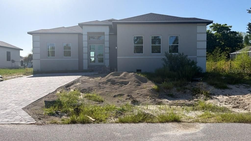 For Sale: $869,000 (4 beds, 3 baths, 2346 Square Feet)