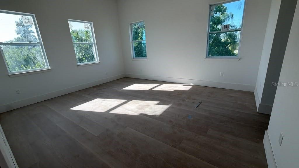 For Sale: $869,000 (4 beds, 3 baths, 2346 Square Feet)