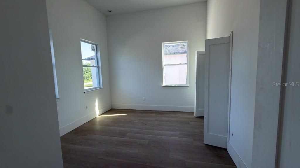 For Sale: $869,000 (4 beds, 3 baths, 2346 Square Feet)