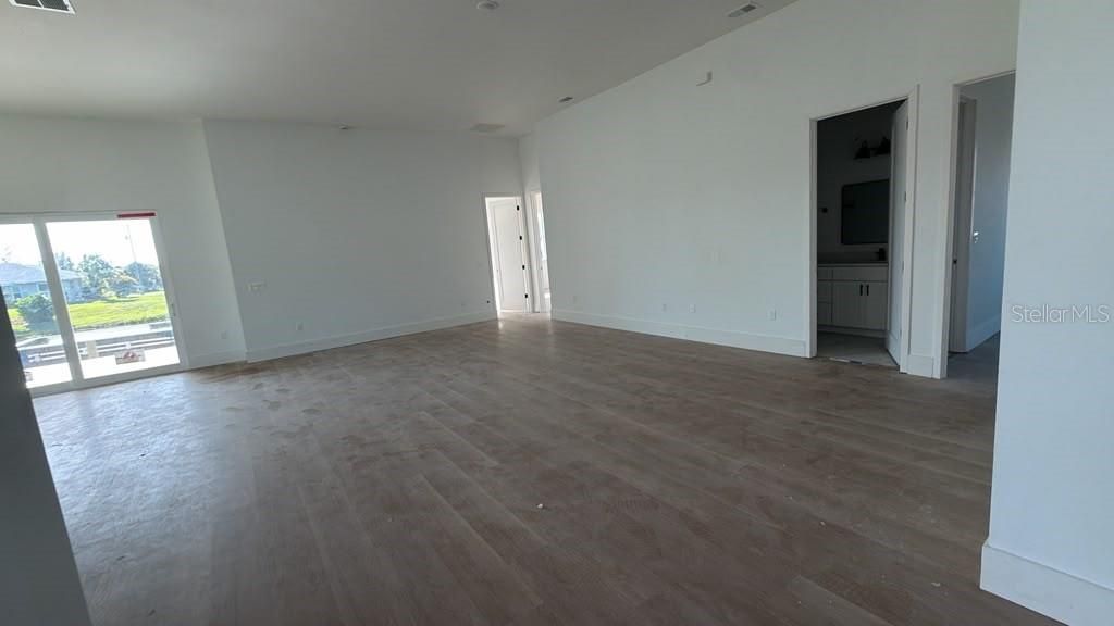For Sale: $869,000 (4 beds, 3 baths, 2346 Square Feet)