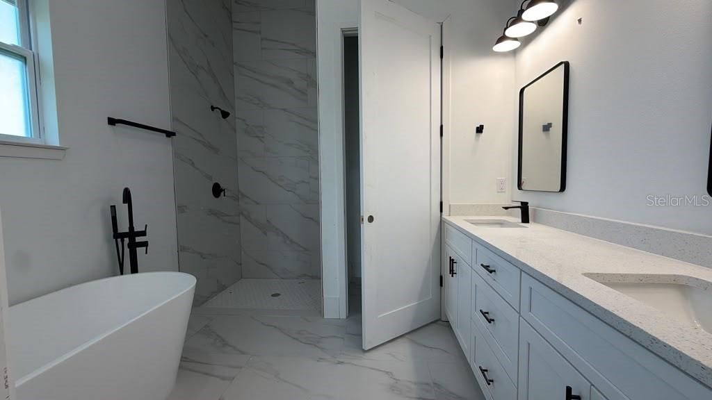 For Sale: $869,000 (4 beds, 3 baths, 2346 Square Feet)