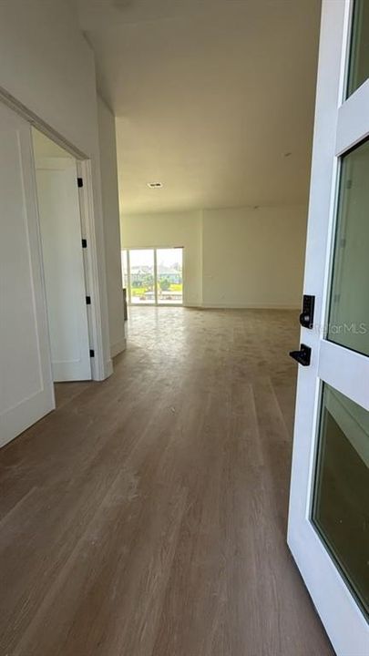 For Sale: $869,000 (4 beds, 3 baths, 2346 Square Feet)