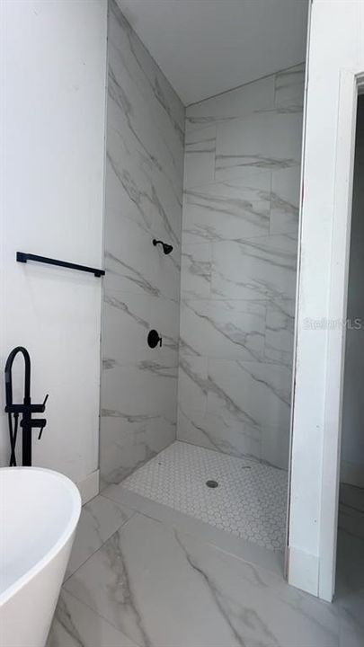 For Sale: $869,000 (4 beds, 3 baths, 2346 Square Feet)