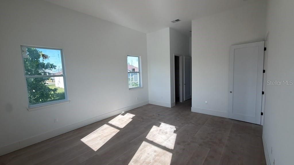 For Sale: $869,000 (4 beds, 3 baths, 2346 Square Feet)