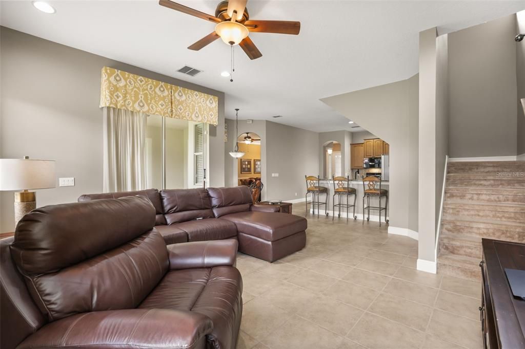 На продажу: $674,999 (4 спален, 3 ванн, 2681 Квадратных фут)