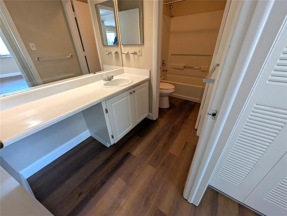 В аренду: $1,255 (1 спален, 1 ванн, 814 Квадратных фут)