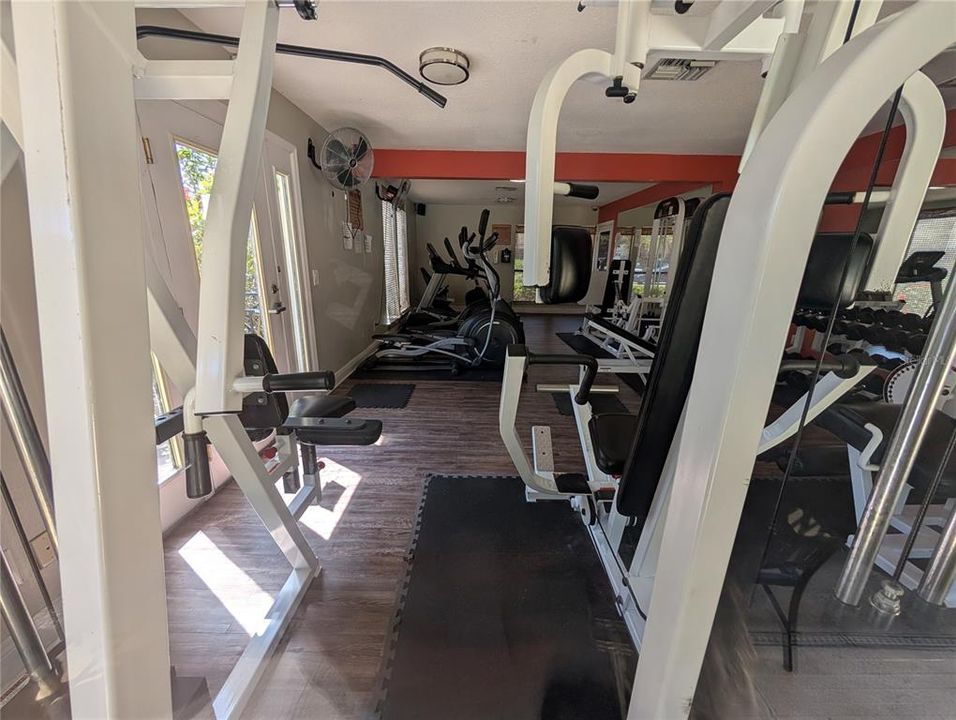В аренду: $1,255 (1 спален, 1 ванн, 814 Квадратных фут)