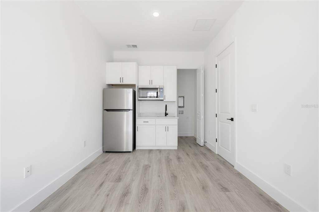 For Sale: $399,900 (4 beds, 3 baths, 2222 Square Feet)