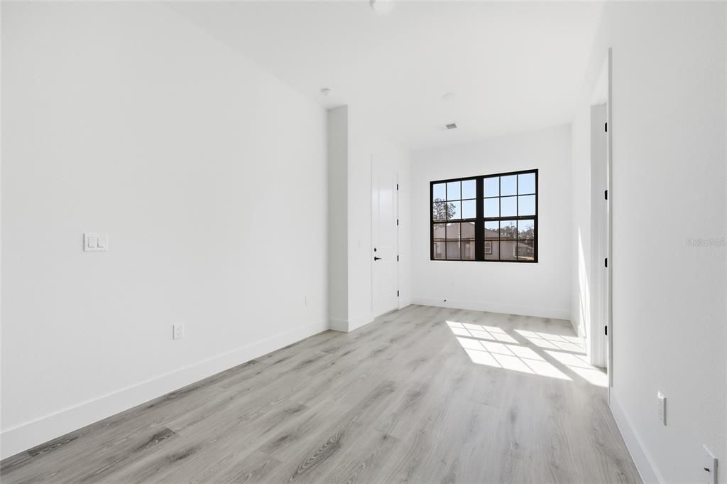 For Sale: $399,900 (4 beds, 3 baths, 2222 Square Feet)