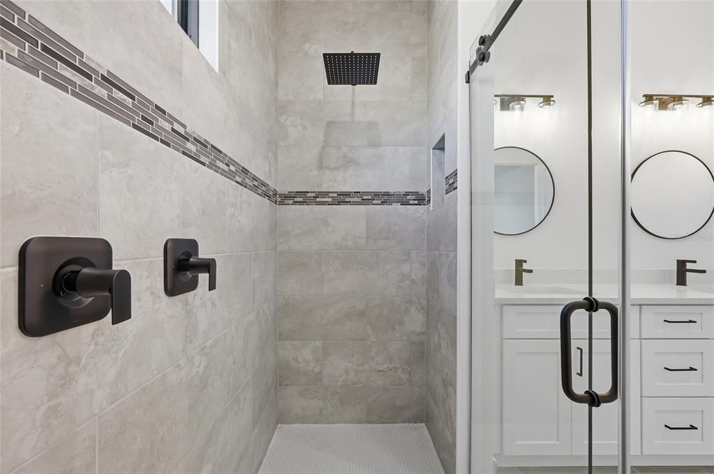 For Sale: $399,900 (4 beds, 3 baths, 2222 Square Feet)