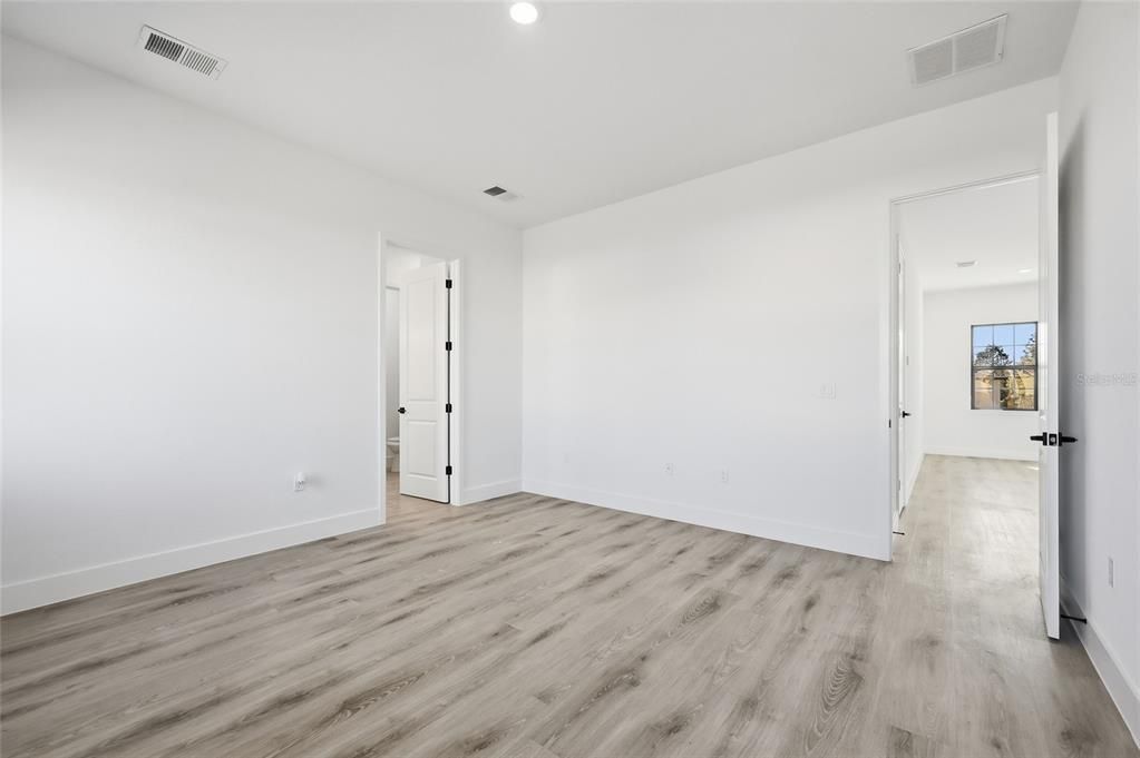 For Sale: $399,900 (4 beds, 3 baths, 2222 Square Feet)