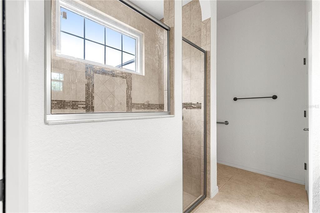 На продажу: $395,000 (3 спален, 2 ванн, 1727 Квадратных фут)