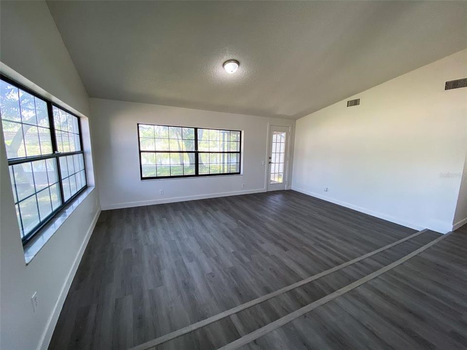 For Rent: $1,999 (2 beds, 2 baths, 760 Square Feet)