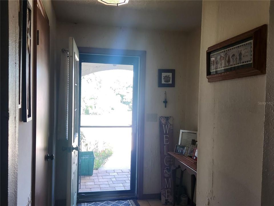 For Sale: $239,000 (3 beds, 2 baths, 1340 Square Feet)