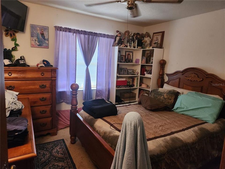 For Sale: $239,000 (3 beds, 2 baths, 1340 Square Feet)