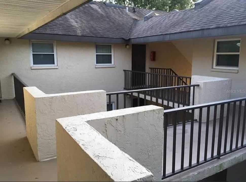 For Rent: $1,400 (2 beds, 2 baths, 955 Square Feet)