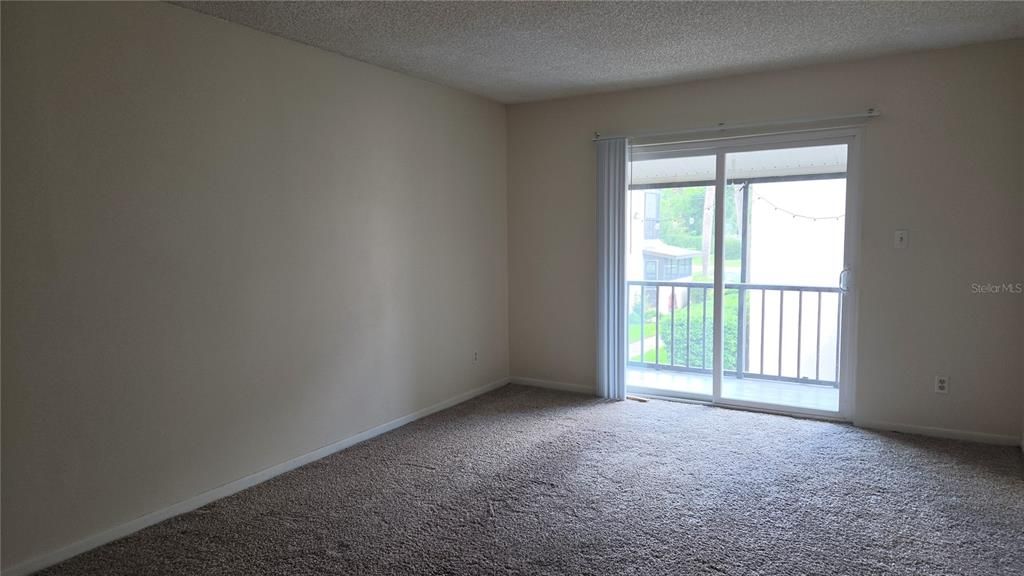 For Rent: $1,400 (2 beds, 2 baths, 955 Square Feet)