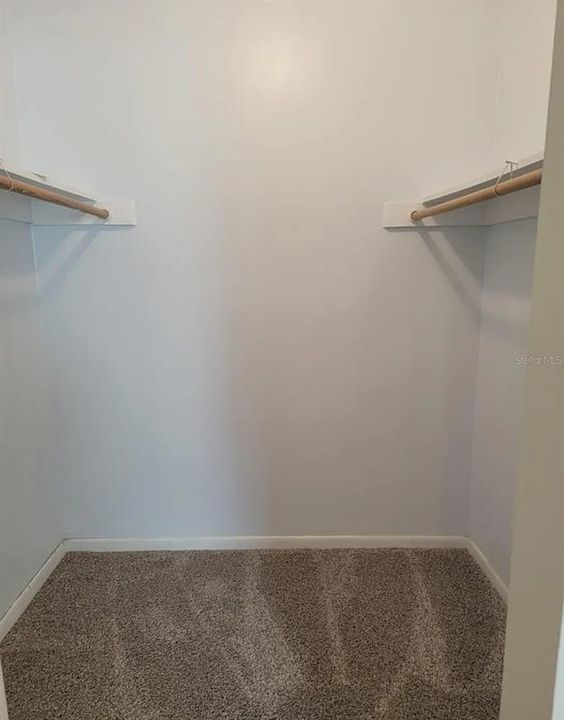 For Rent: $1,400 (2 beds, 2 baths, 955 Square Feet)