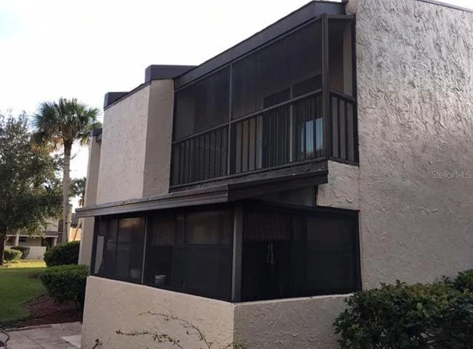 For Rent: $1,400 (2 beds, 2 baths, 955 Square Feet)