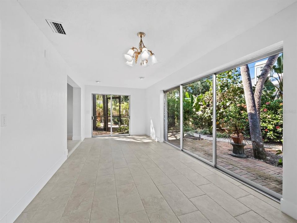 For Sale: $859,000 (3 beds, 2 baths, 2172 Square Feet)