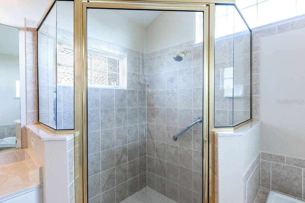 На продажу: $439,900 (4 спален, 3 ванн, 2344 Квадратных фут)