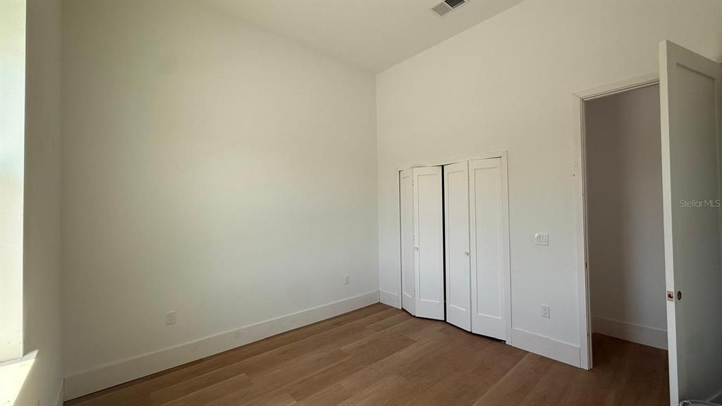 For Sale: $729,000 (4 beds, 2 baths, 1963 Square Feet)