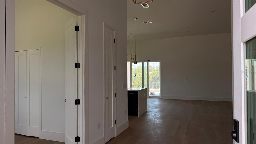 For Sale: $729,000 (4 beds, 2 baths, 1963 Square Feet)