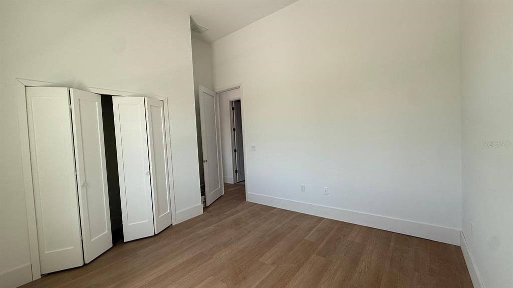 For Sale: $729,000 (4 beds, 2 baths, 1963 Square Feet)