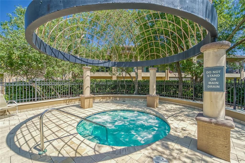 Active With Contract: $3,200 (2 beds, 2 baths, 1183 Square Feet)