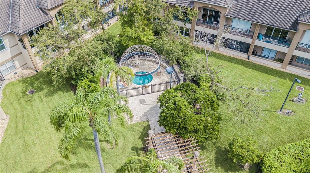 Active With Contract: $3,200 (2 beds, 2 baths, 1183 Square Feet)