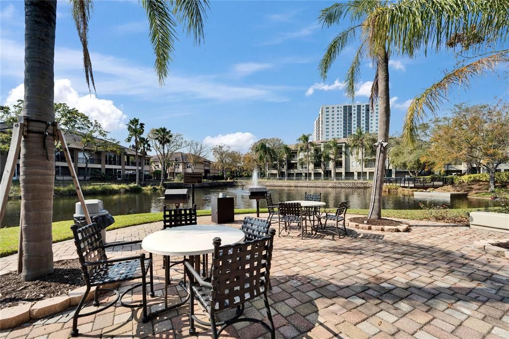 Active With Contract: $3,200 (2 beds, 2 baths, 1183 Square Feet)